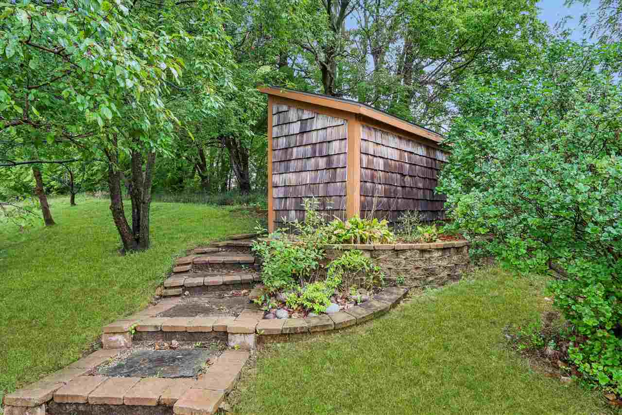 113 Bedford Road Williamsburg IA 52361