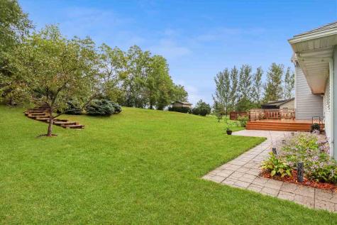 113 Bedford Road Williamsburg IA 52361
