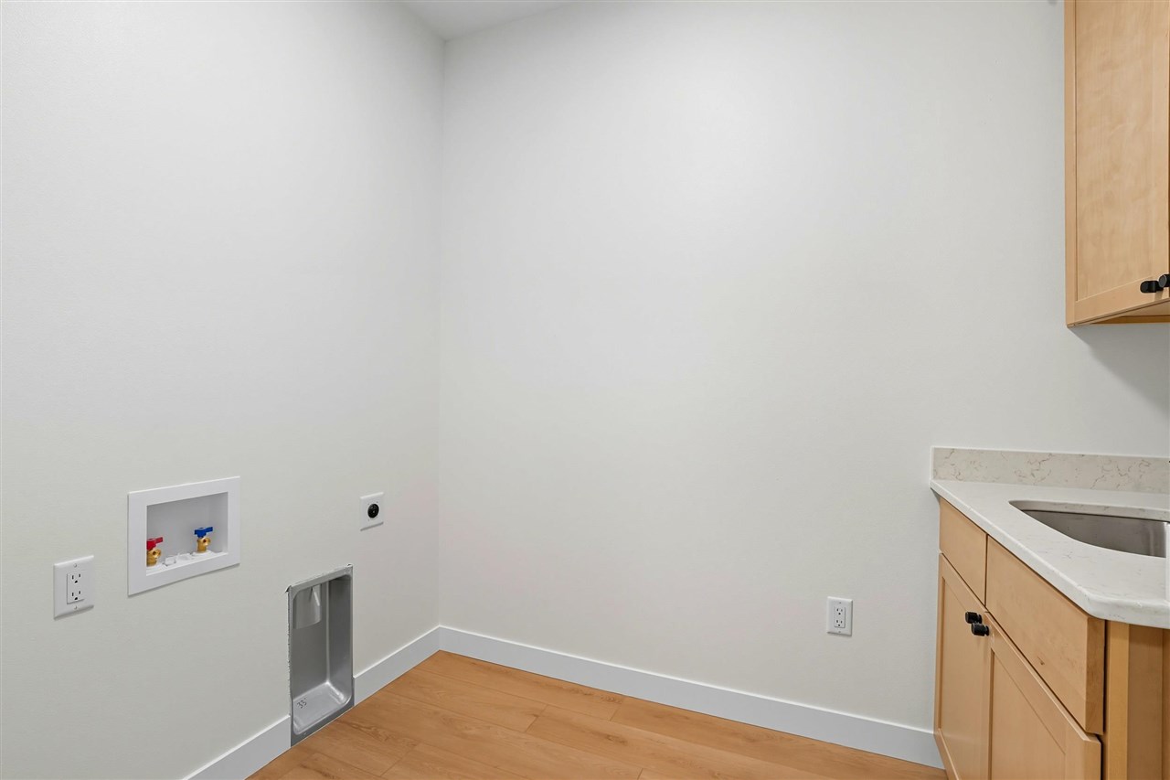 4218 Pleasant Valley Drive SE Iowa City IA 52240