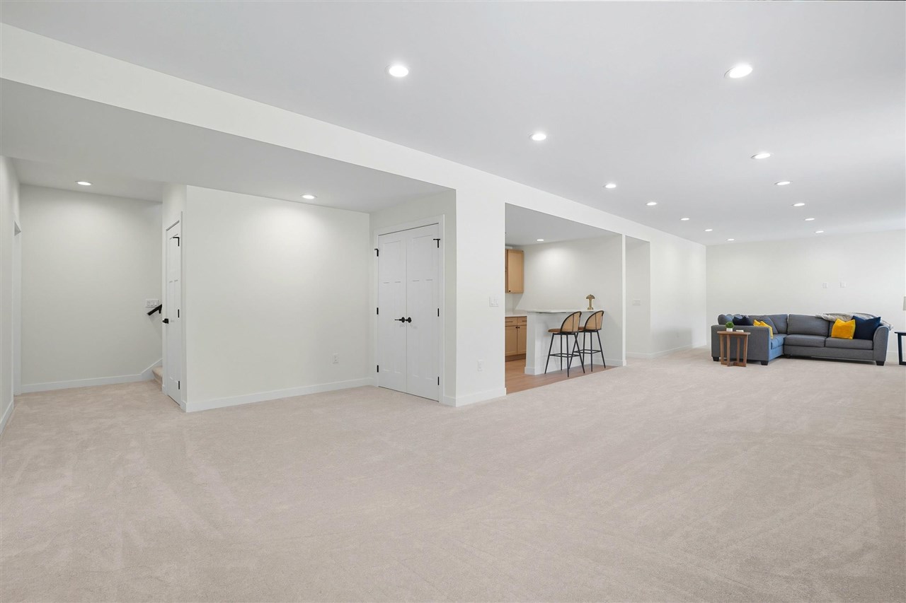 4218 Pleasant Valley Drive SE Iowa City IA 52240