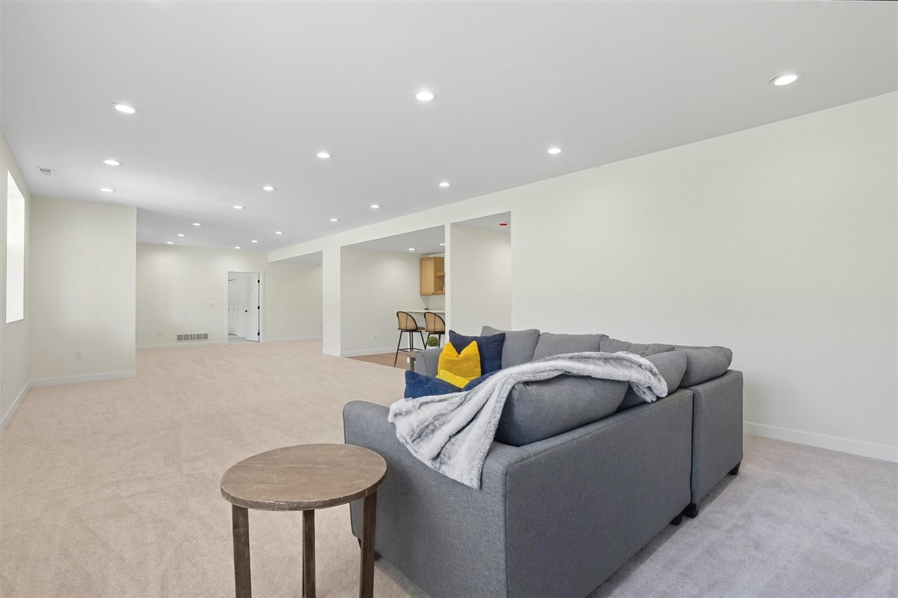 4218 Pleasant Valley Drive SE Iowa City IA 52240