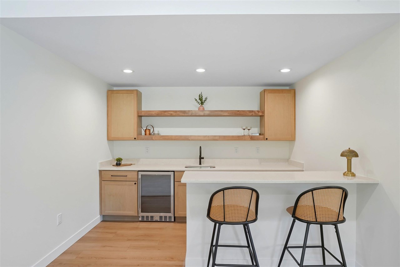 4218 Pleasant Valley Drive SE Iowa City IA 52240