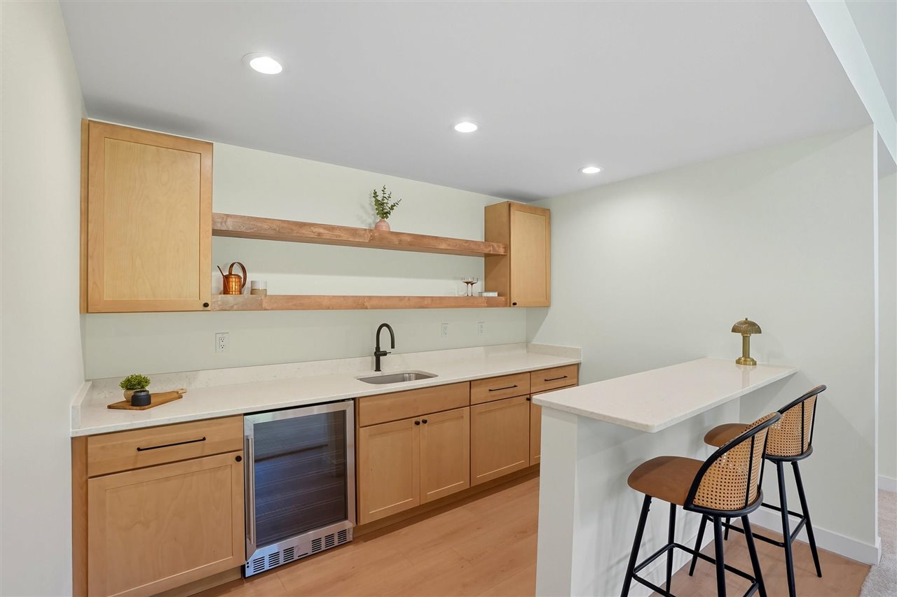 4218 Pleasant Valley Drive SE Iowa City IA 52240