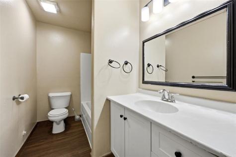 1542 Dickenson Lane Iowa City IA 52240