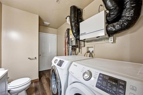 1542 Dickenson Lane Iowa City IA 52240