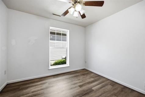 1542 Dickenson Lane Iowa City IA 52240