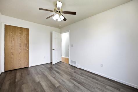 1542 Dickenson Lane Iowa City IA 52240