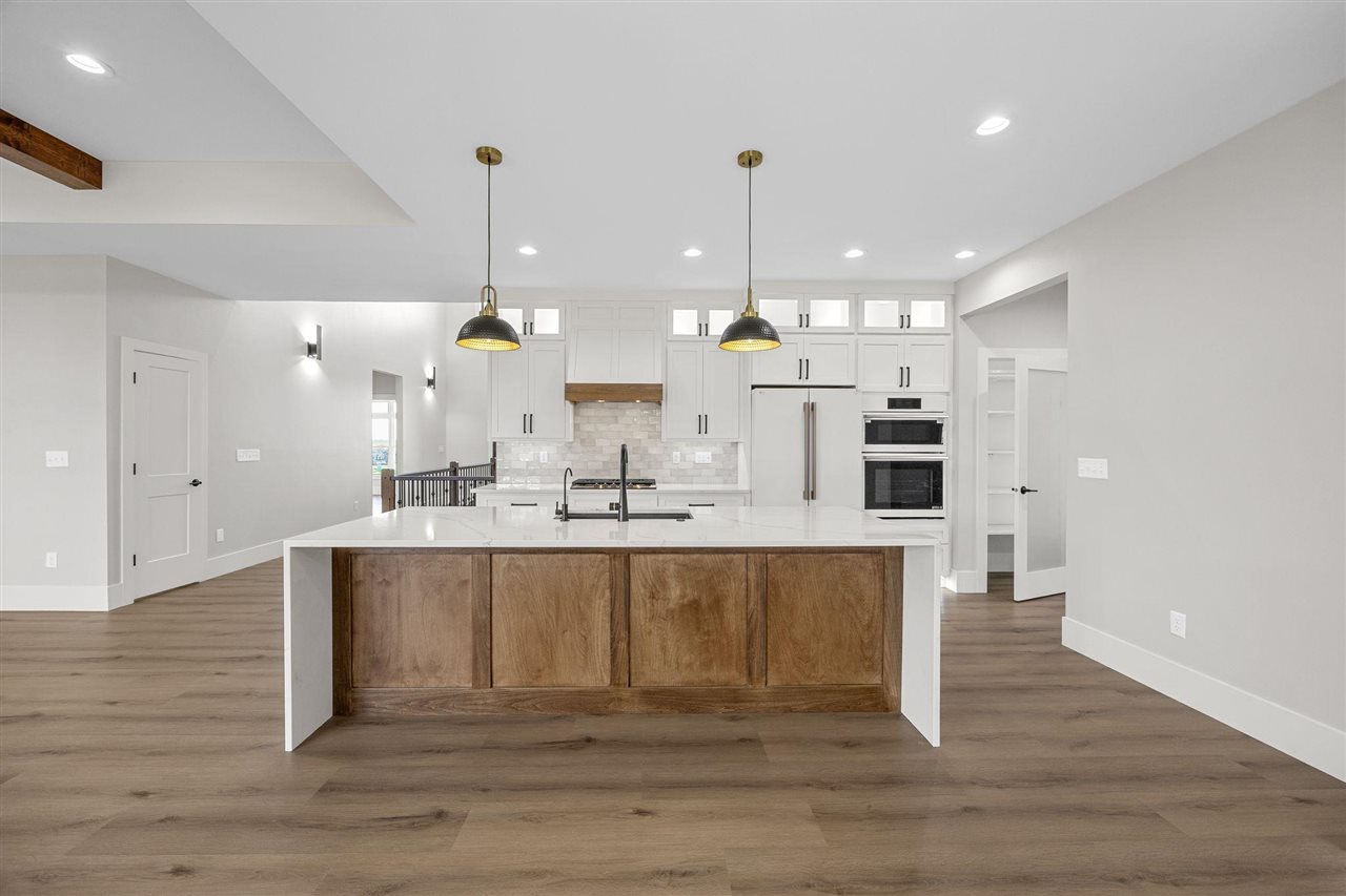 612 Rock Ridge Road Tiffin IA 52340
