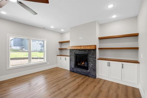 612 Rock Ridge Road Tiffin IA 52340