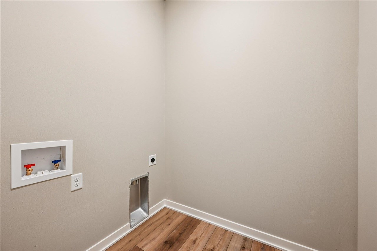 870 Kaiser Street North Liberty IA 52317