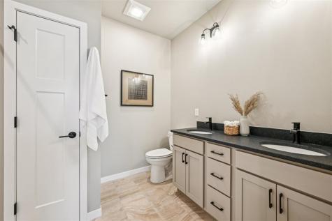870 Kaiser Street North Liberty IA 52317