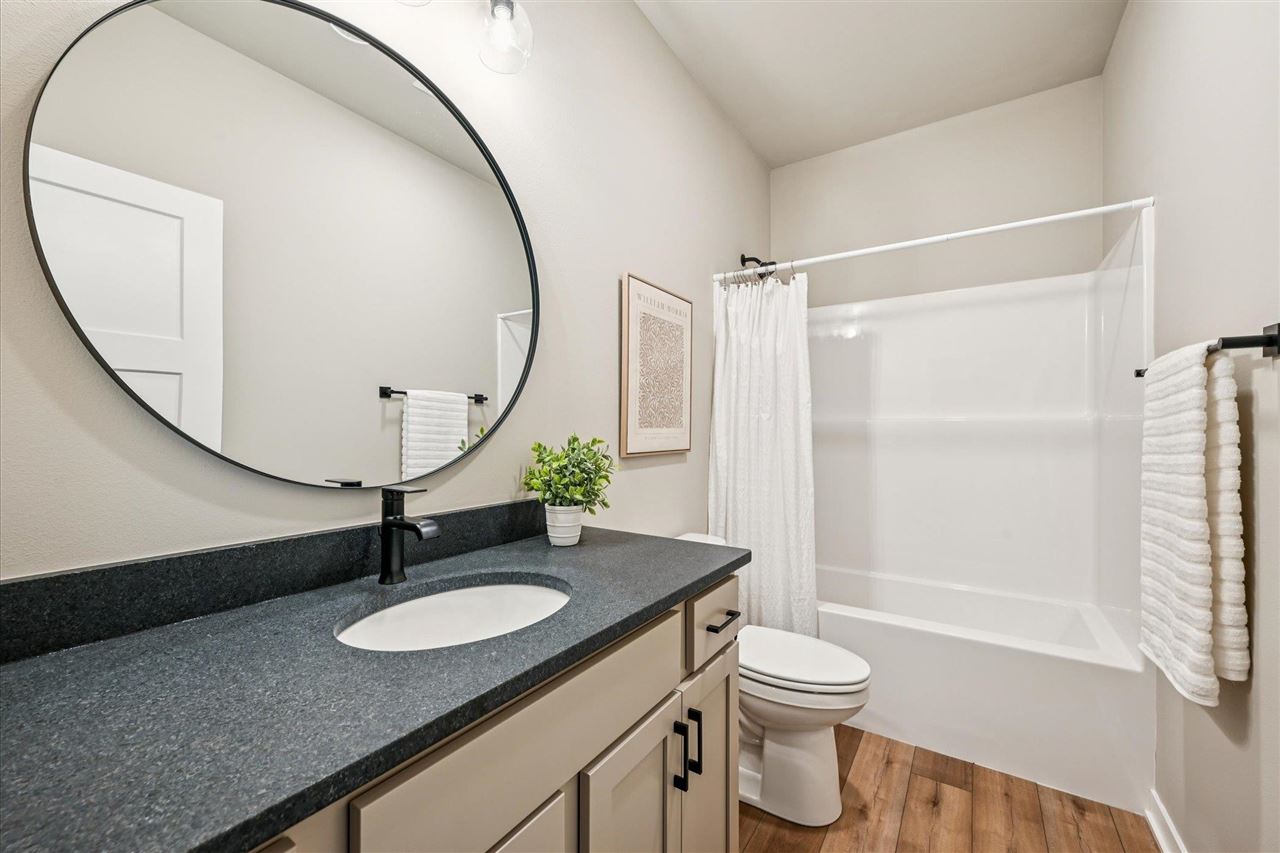 870 Kaiser Street North Liberty IA 52317