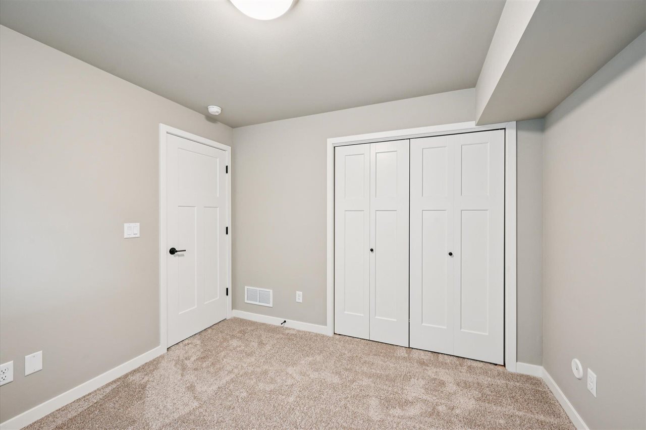 870 Kaiser Street North Liberty IA 52317