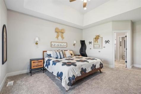 6118 NE Rapids Ridge Road Cedar Rapids IA 52411