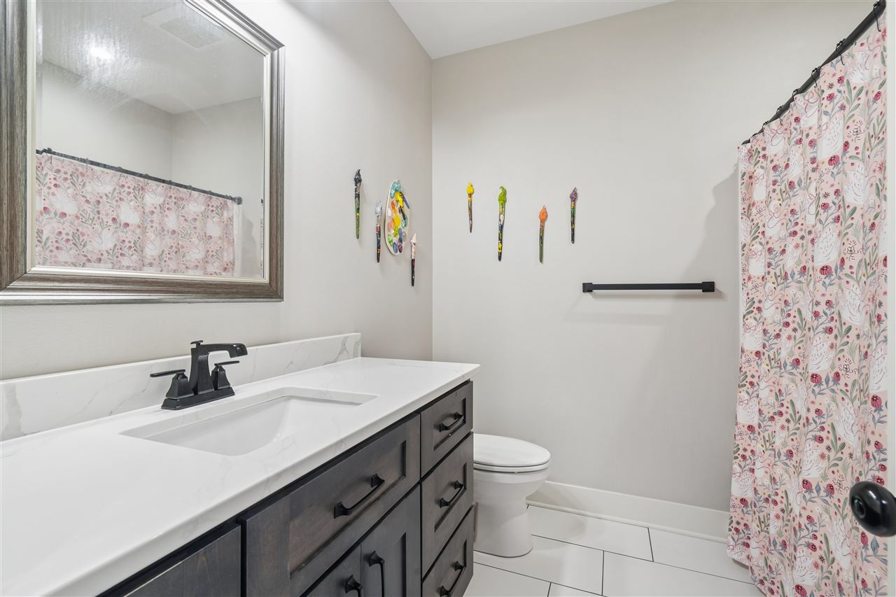 6118 NE Rapids Ridge Road Cedar Rapids IA 52411
