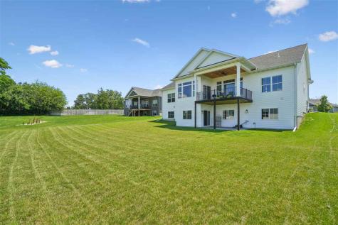 6118 NE Rapids Ridge Road Cedar Rapids IA 52411