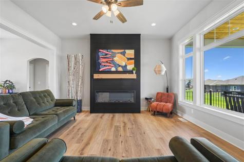 6118 NE Rapids Ridge Road Cedar Rapids IA 52411