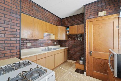 202 Liberty Street Conesville IA 52739