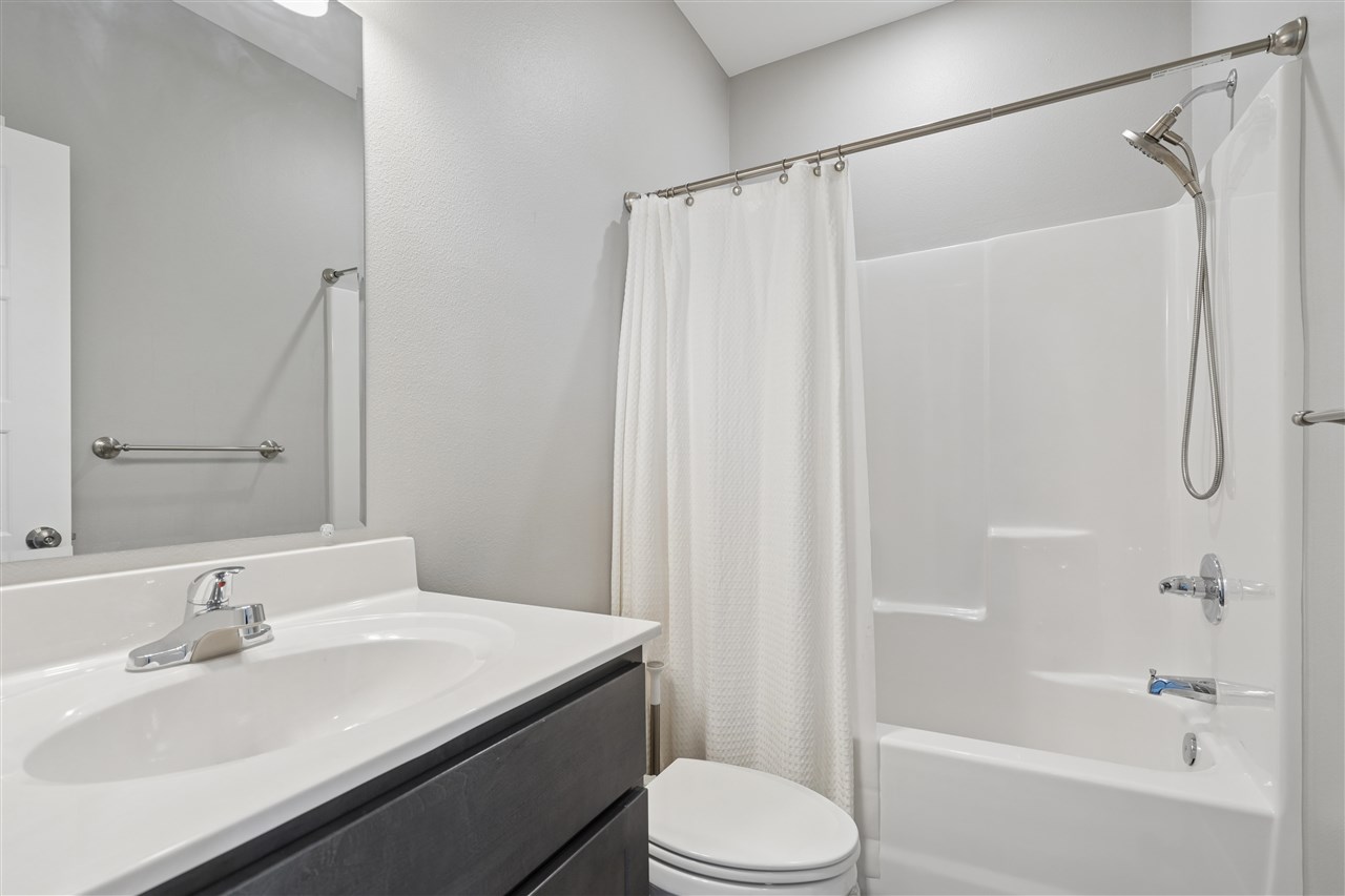 1555 Parker Court North Liberty IA 52317