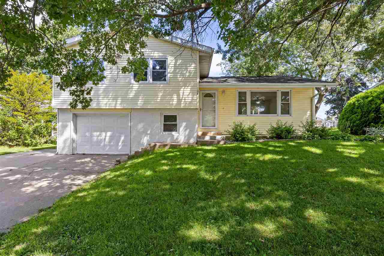 108 Parkview Court Tipton IA 52772