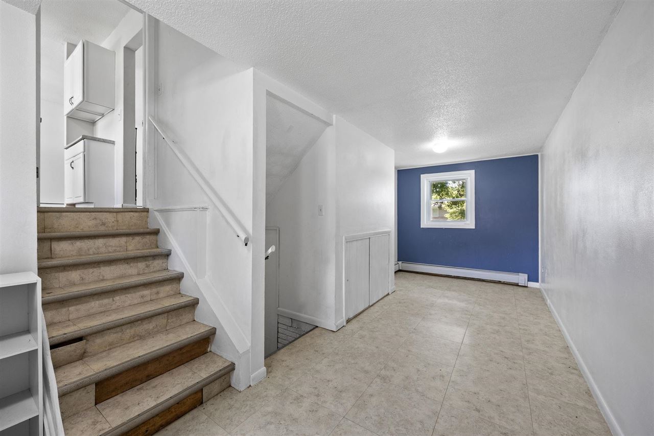 108 Parkview Court Tipton IA 52772