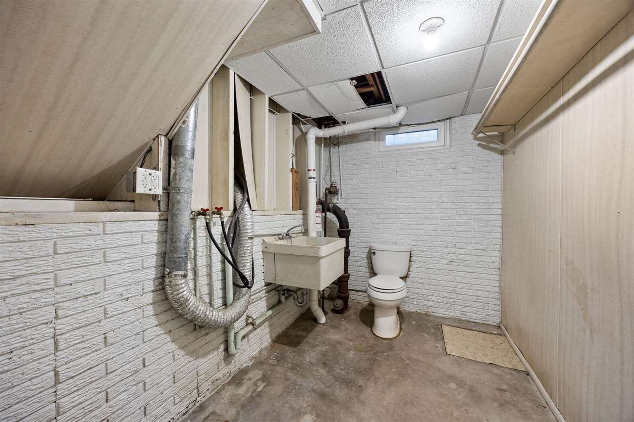 108 Parkview Court Tipton IA 52772