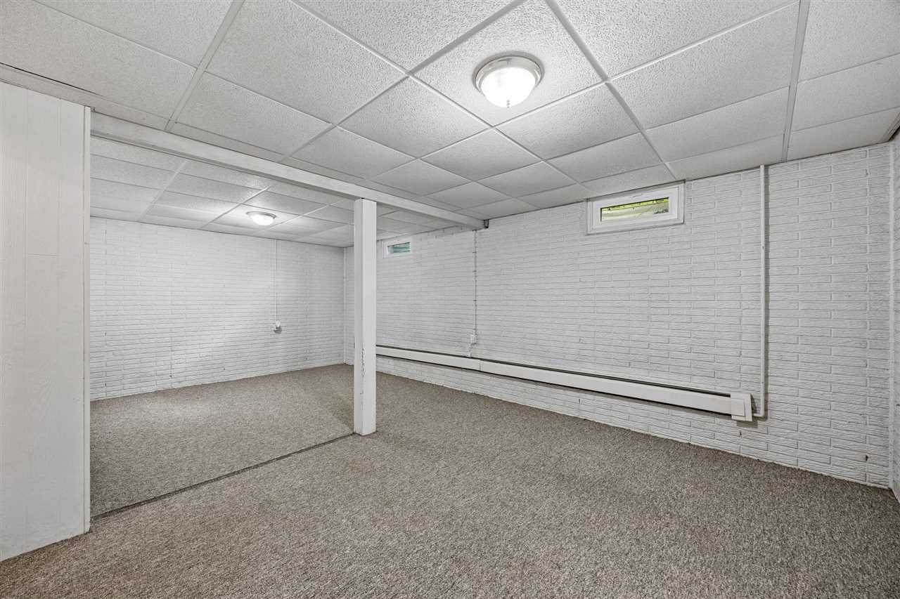 108 Parkview Court Tipton IA 52772