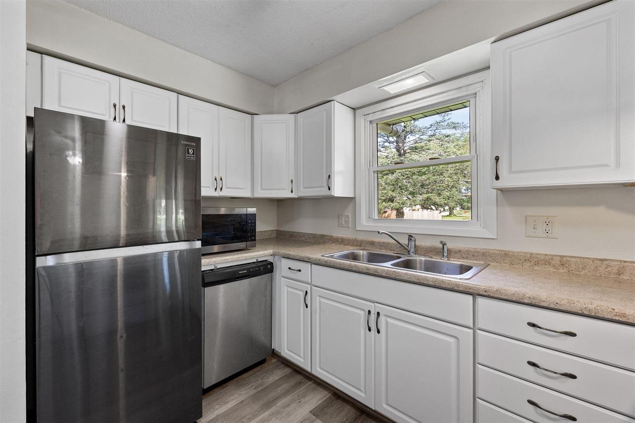108 Parkview Court Tipton IA 52772
