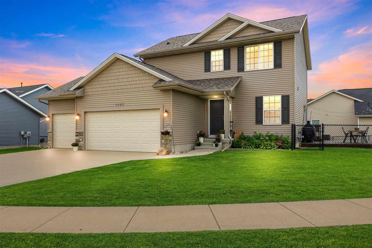 1503 Prairie Rose Drive SW Cedar Rapids IA 52404