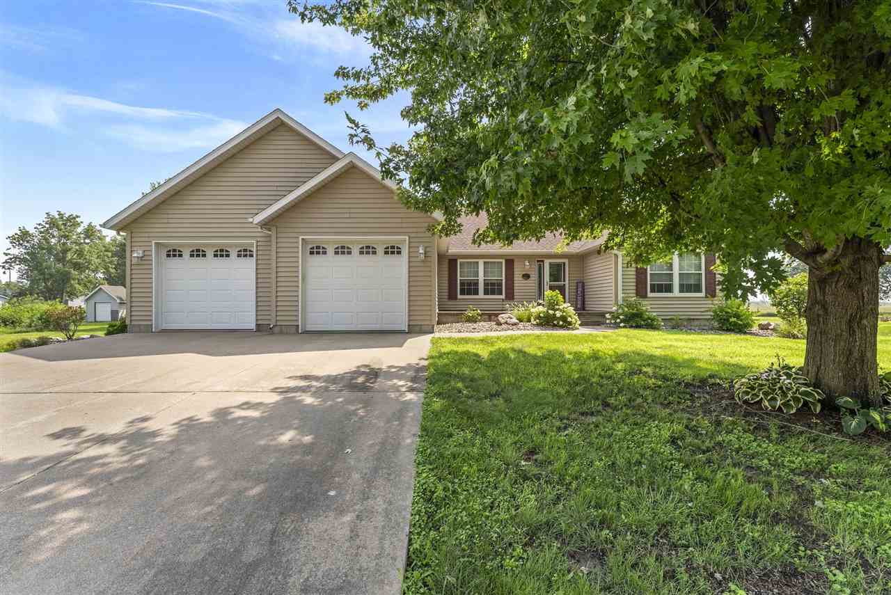 920 S 4th Street Wapello IA 52653