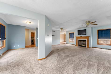 920 S 4th Street Wapello IA 52653