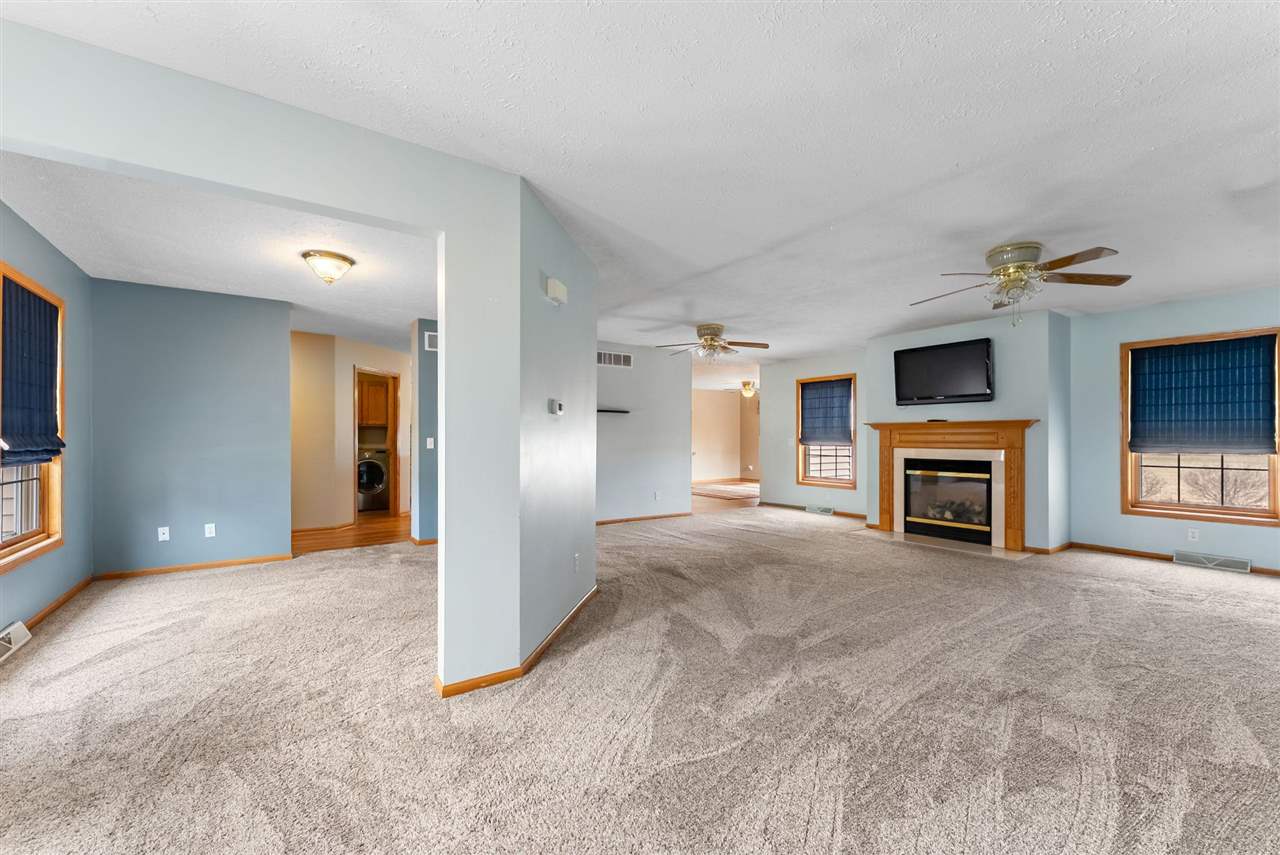 920 S 4th Street Wapello IA 52653