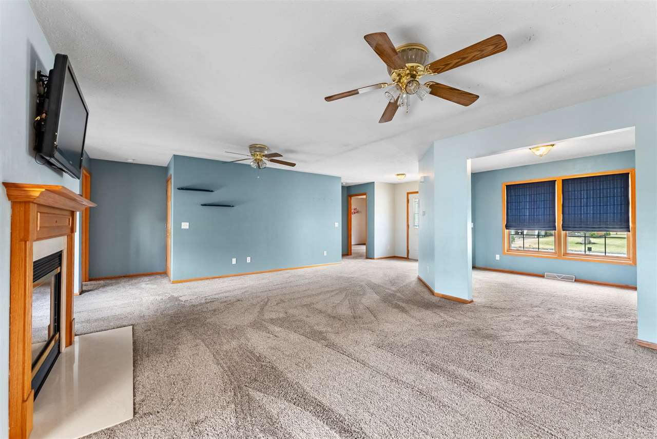 920 S 4th Street Wapello IA 52653