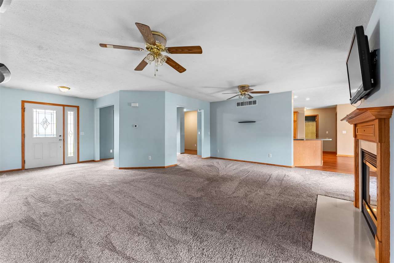 920 S 4th Street Wapello IA 52653