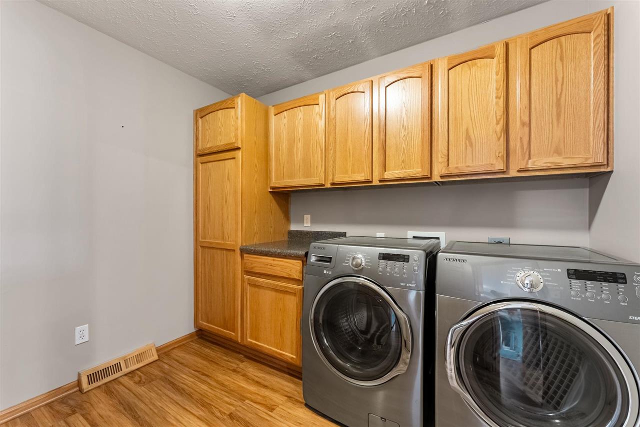 920 S 4th Street Wapello IA 52653