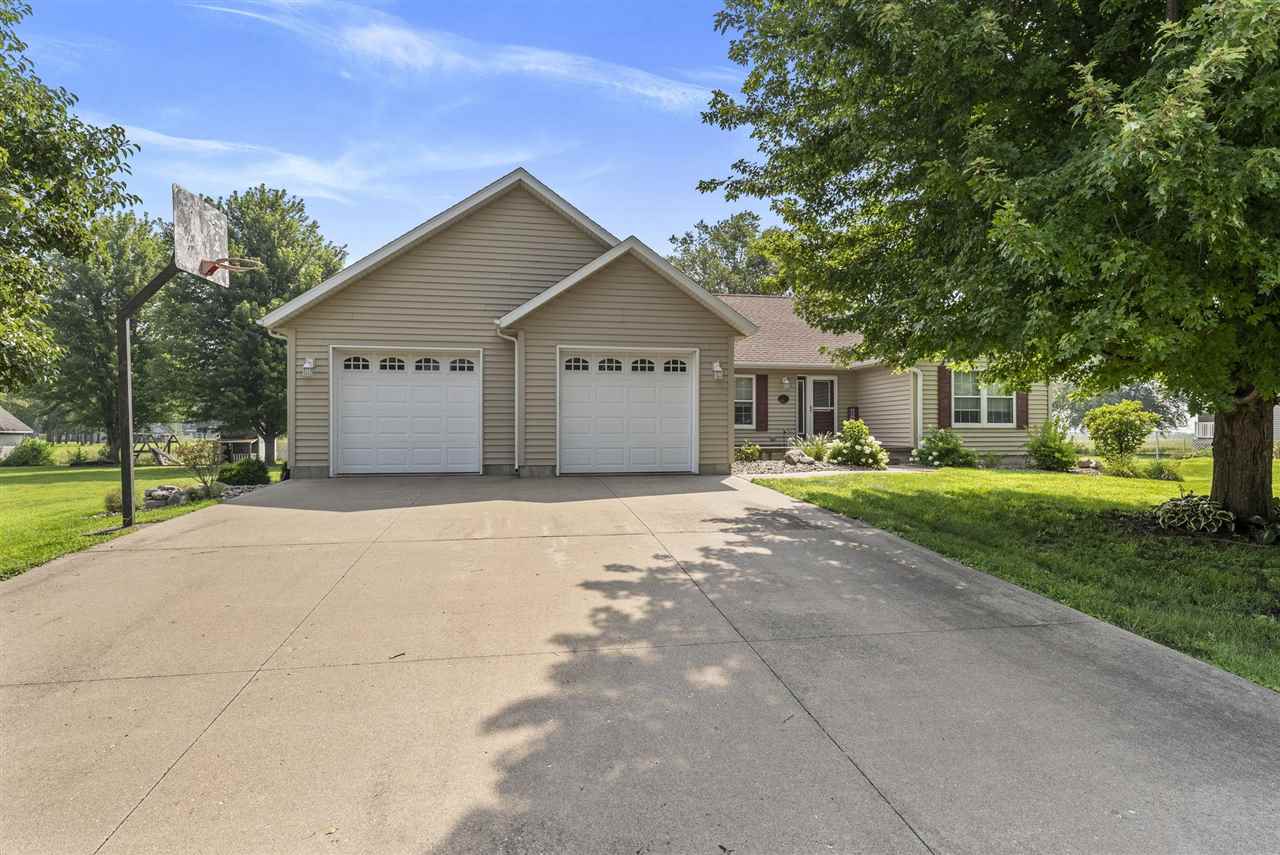 920 S 4th Street Wapello IA 52653