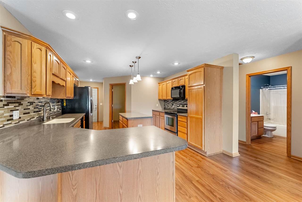 920 S 4th Street Wapello IA 52653