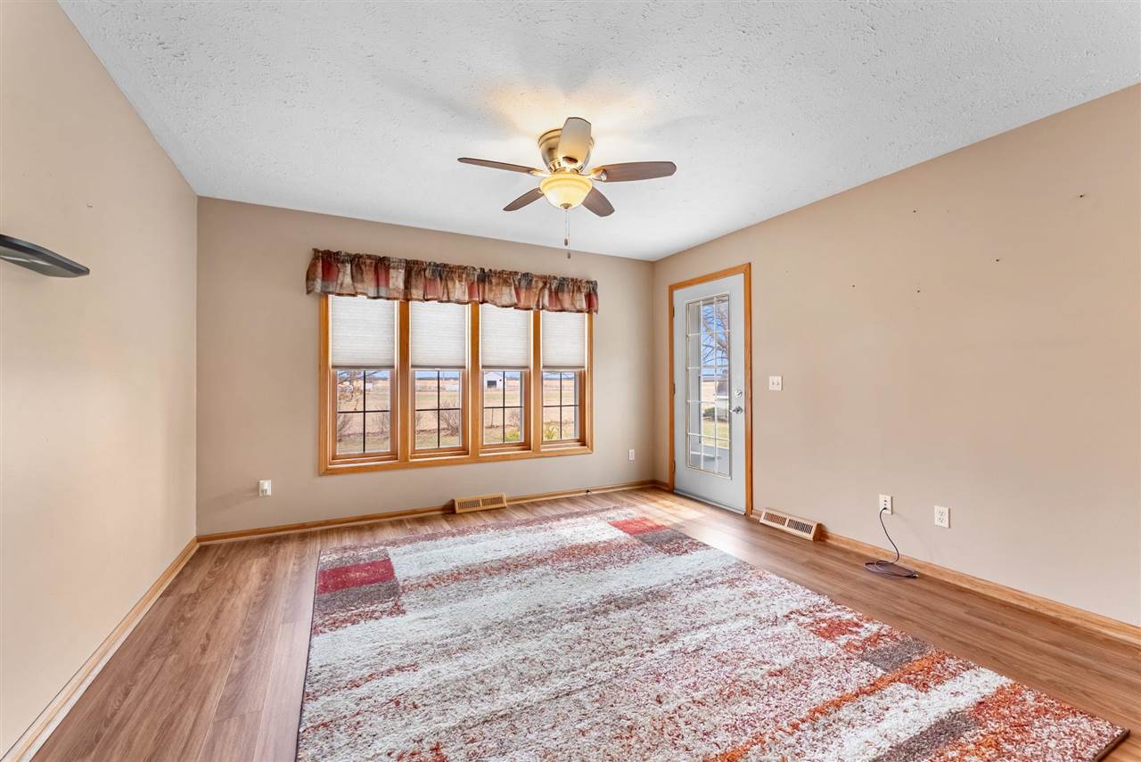 920 S 4th Street Wapello IA 52653