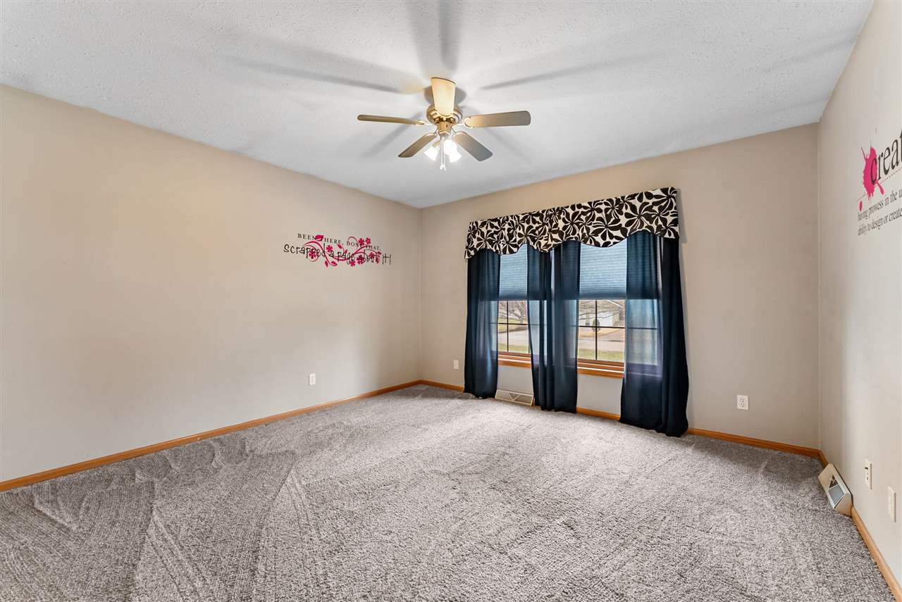 920 S 4th Street Wapello IA 52653