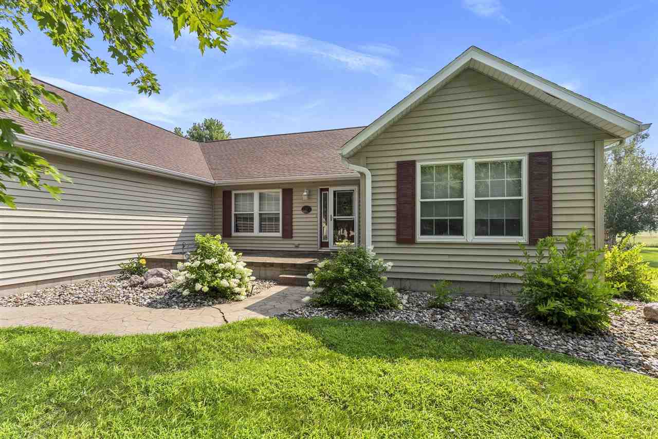 920 S 4th Street Wapello IA 52653
