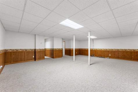 920 S 4th Street Wapello IA 52653