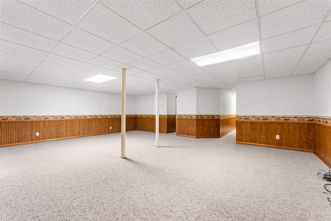 920 S 4th Street Wapello IA 52653