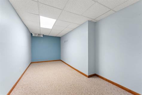 920 S 4th Street Wapello IA 52653