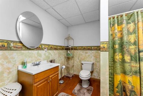 920 S 4th Street Wapello IA 52653