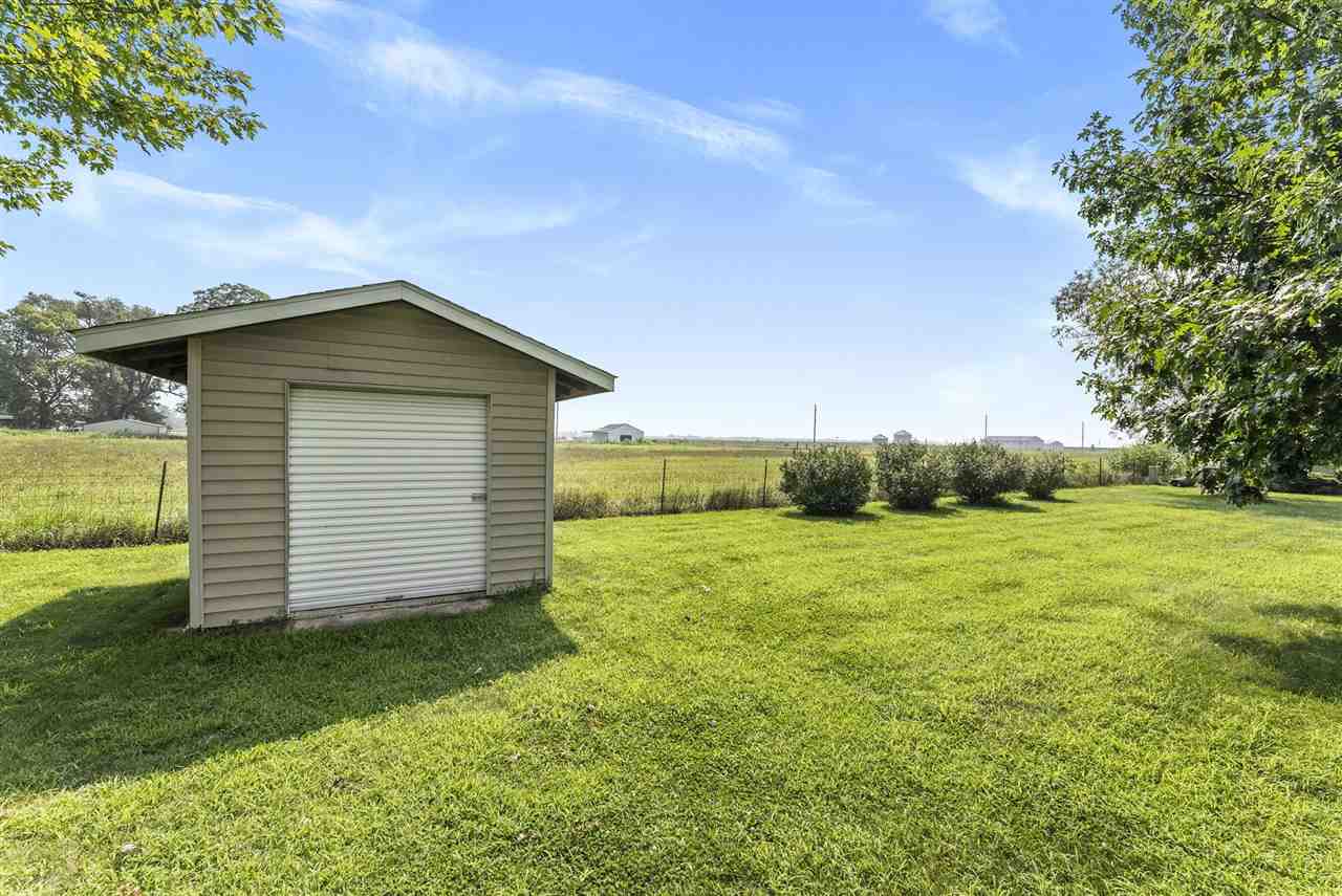 920 S 4th Street Wapello IA 52653