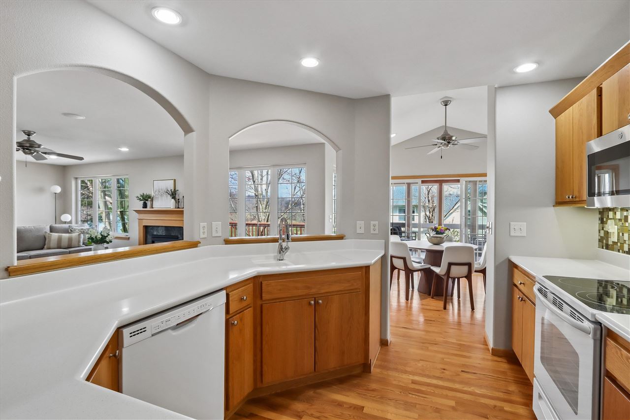 445 Breconshire Lane Coralville IA 52241