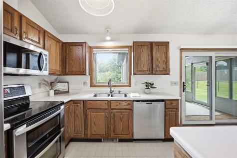 1760 Lynncrest Drive Coralville IA 52241