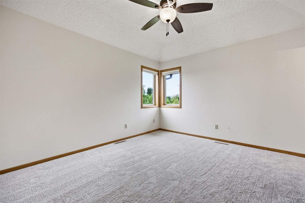 1760 Lynncrest Drive Coralville IA 52241