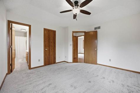 1760 Lynncrest Drive Coralville IA 52241