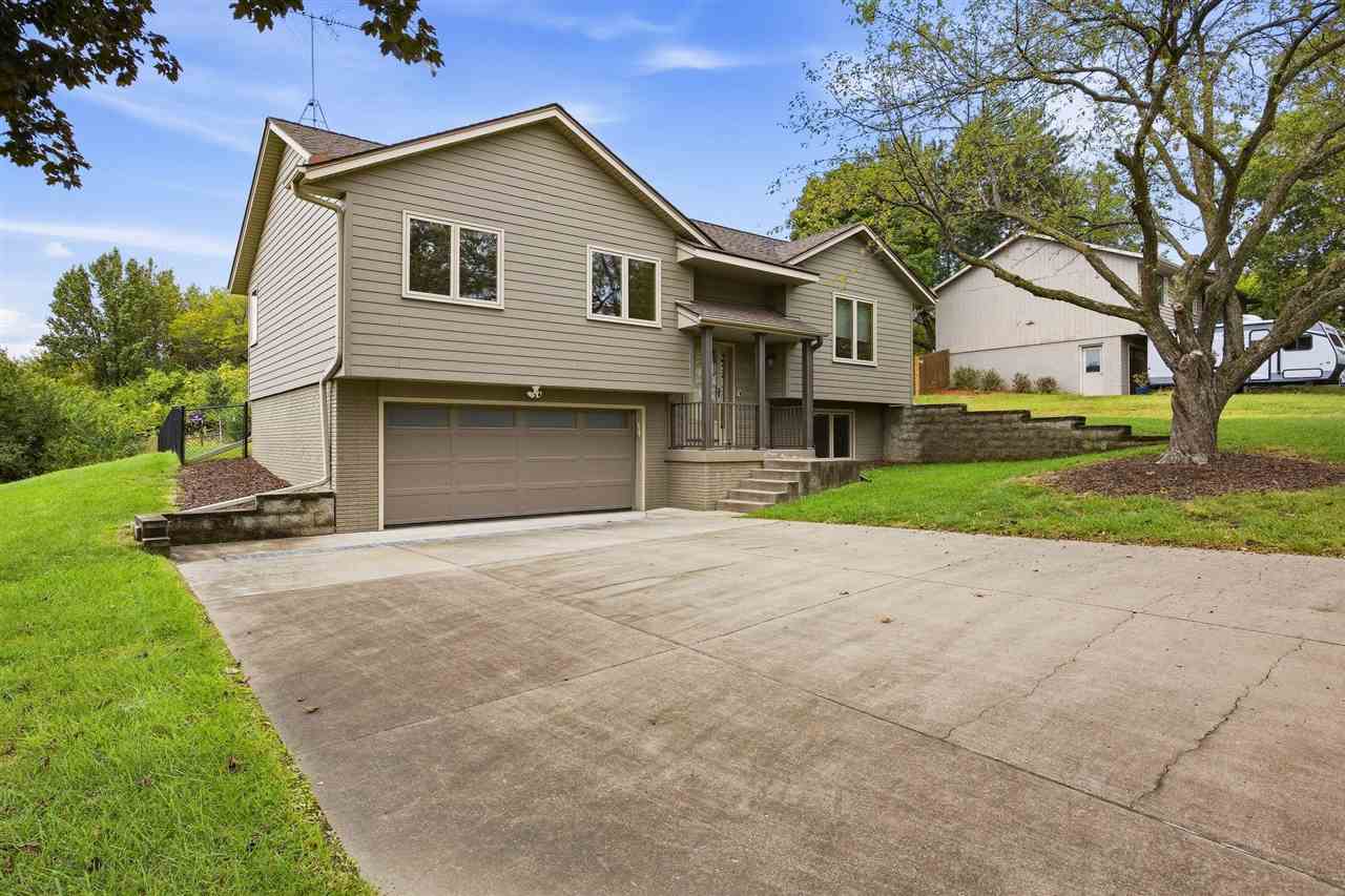 1760 Lynncrest Drive Coralville IA 52241